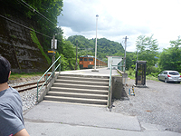 帰りに寄った嬬恋温泉の直ぐ前に無人駅が！